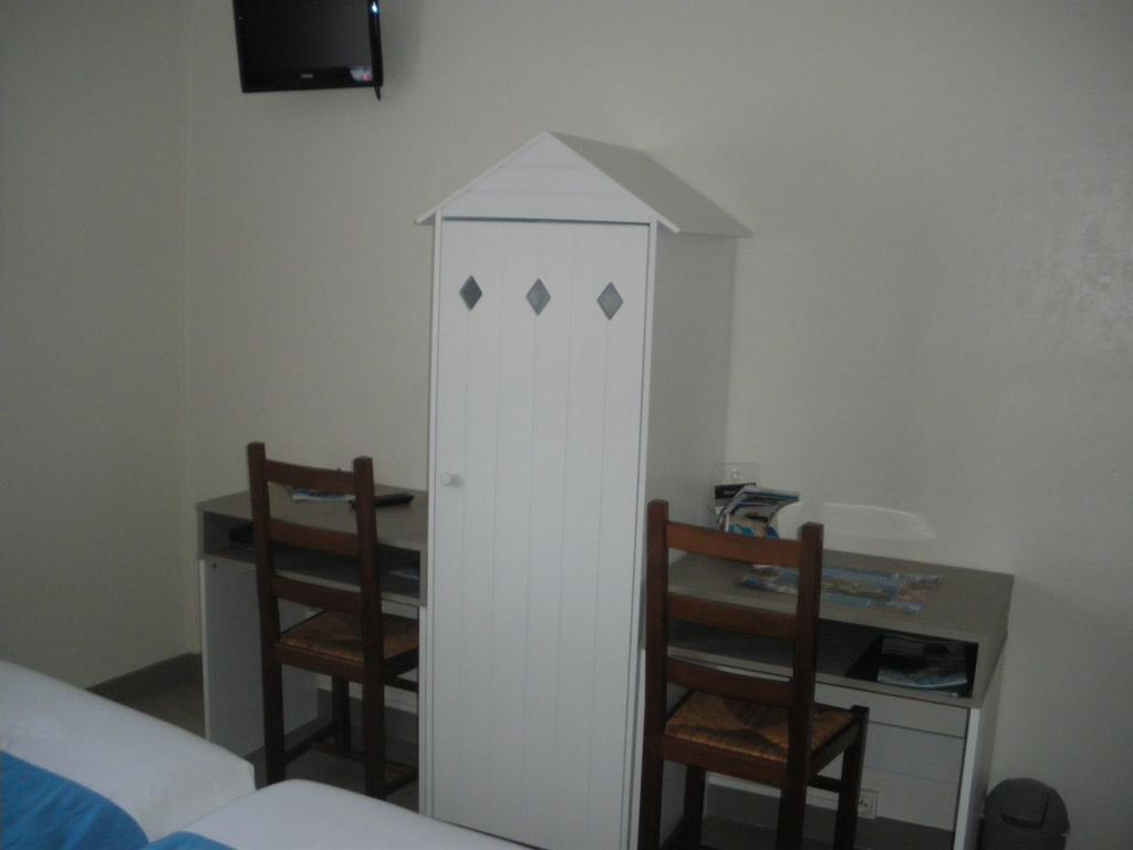 Hotel Du Port Concarneau Bilik gambar