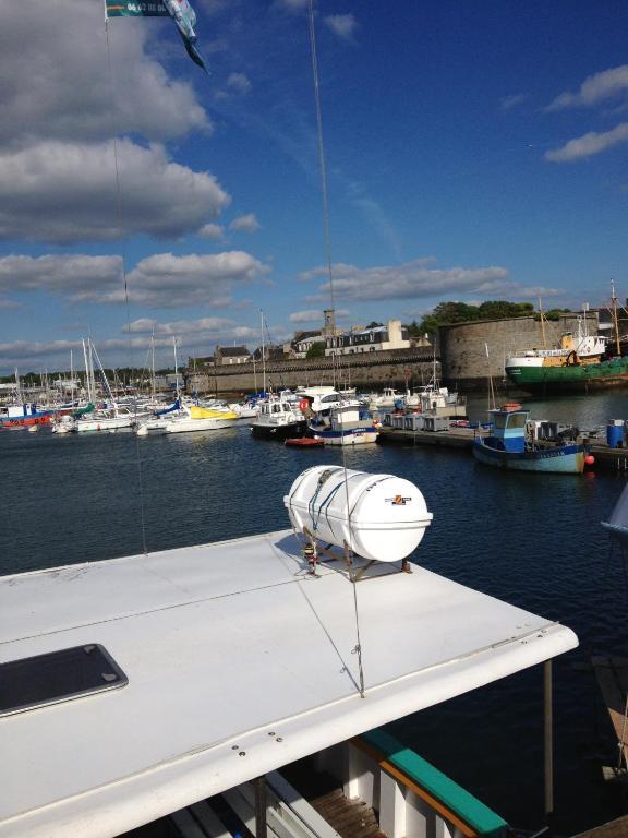Hotel Du Port Concarneau Bilik gambar