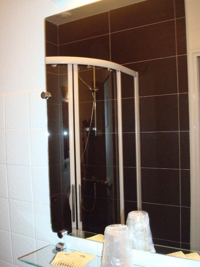 Hotel Du Port Concarneau Bilik gambar